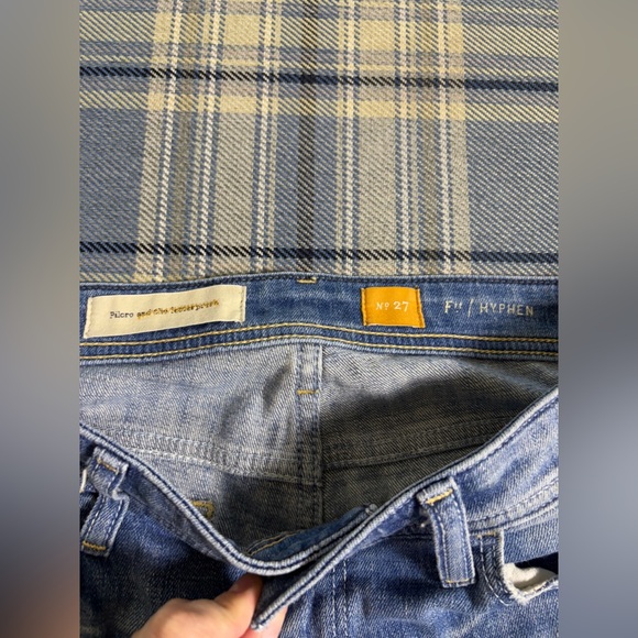 Pilcro Distressed Hyphen Jeans - Picture 5 of 10